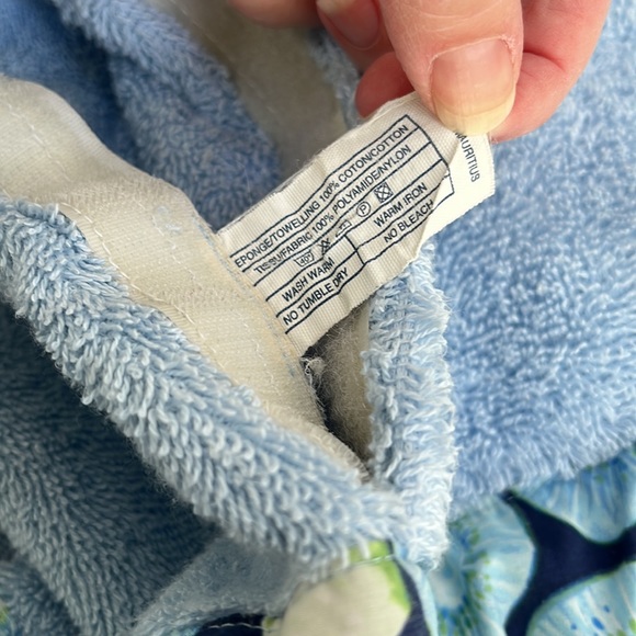 Vilebrequin Light Blue Kiwi Strawberry Print Velcro Pocket Beach Towel - Picture 7 of 7